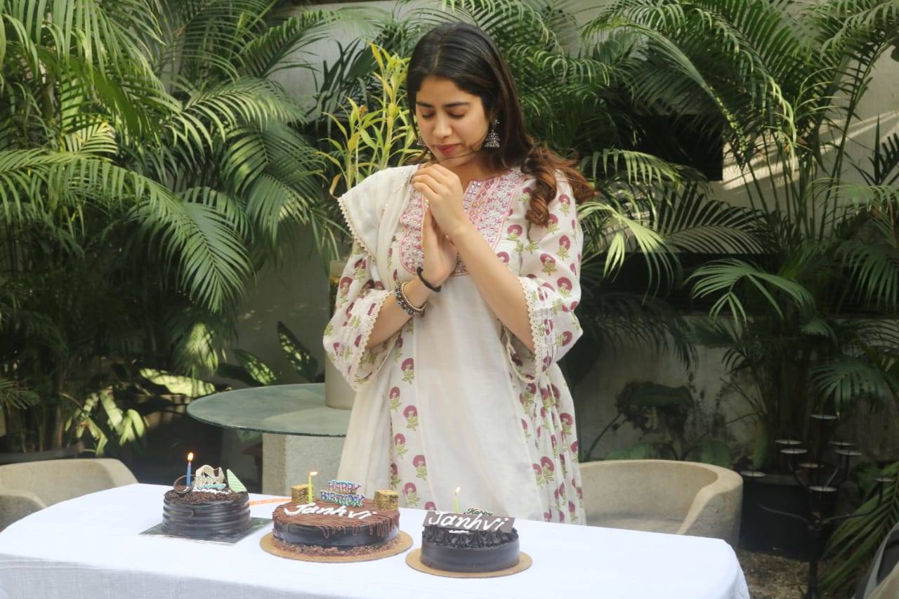 Janhvi Kapoor turns 23! The actress celebrates her birthday with