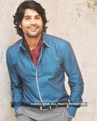 Rajeev Khandelwal ties the knot