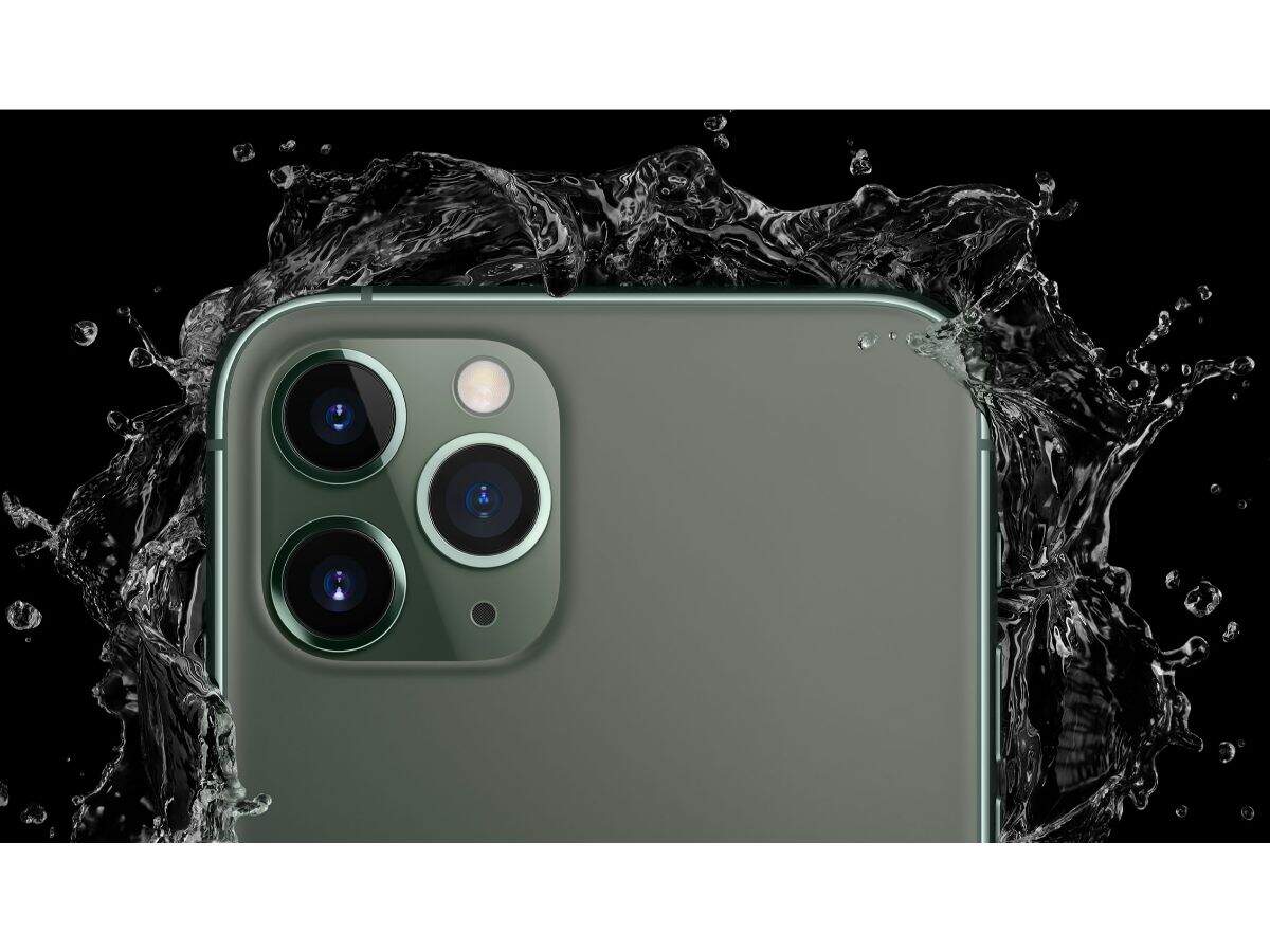 Water-and dust-resistance: Both Samsung Galaxy S20 Ultra and iPhone 11 Pro are water-and-dust resistant
