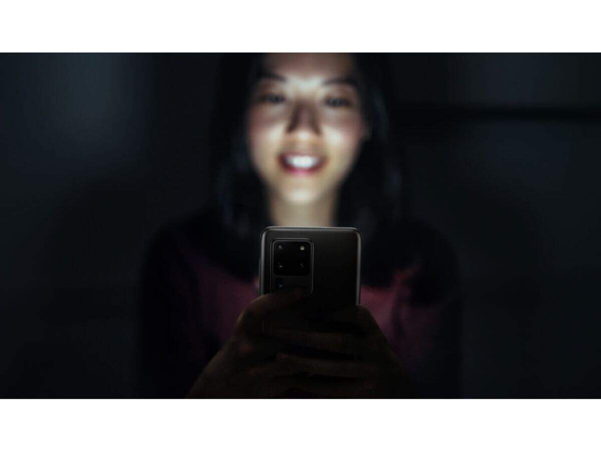 Display: Samsung Galaxy S20 Ultra offers bigger display