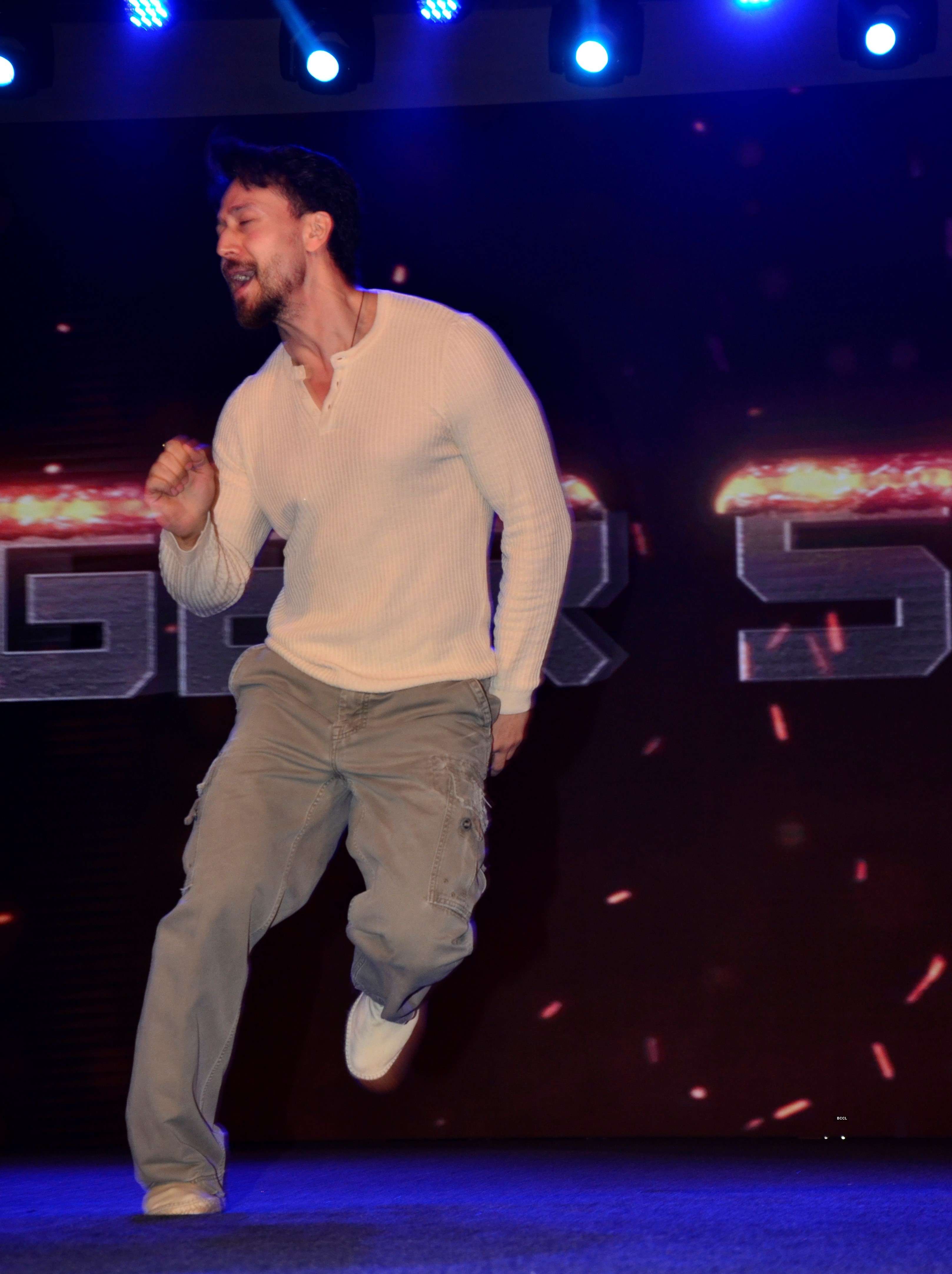 In Pics: Tiger Shroff at the ‘The Incredible You’ – A mega coaching event by Coach Arfeen Khan