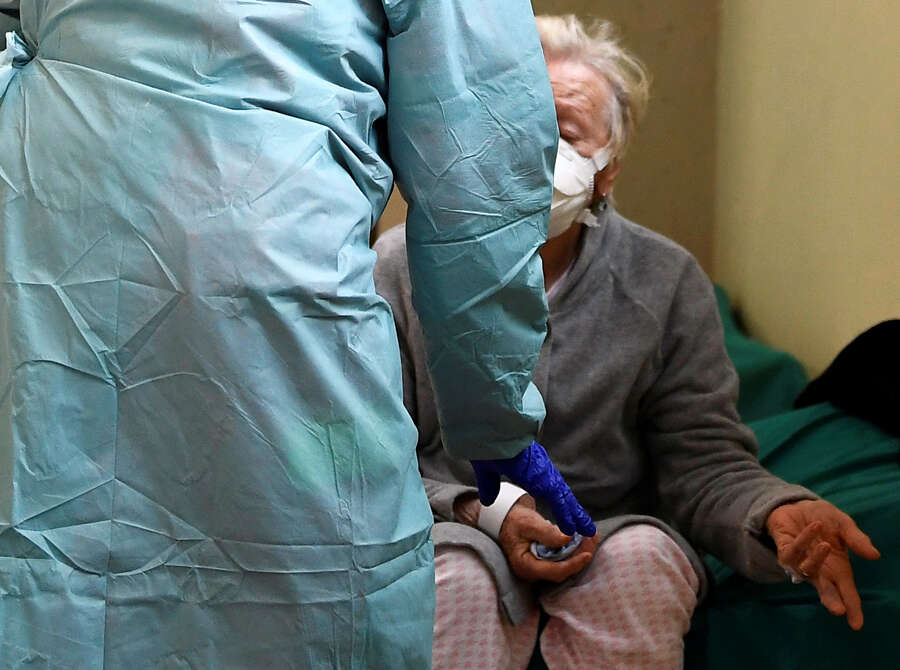 In pics: Italy records 368 new coronavirus deaths in one day 