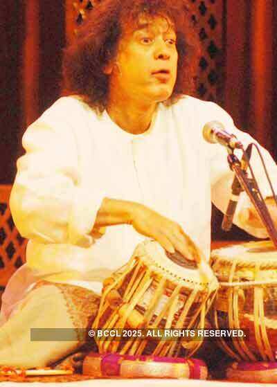 Pt. Birju & Zakir Hussain perform