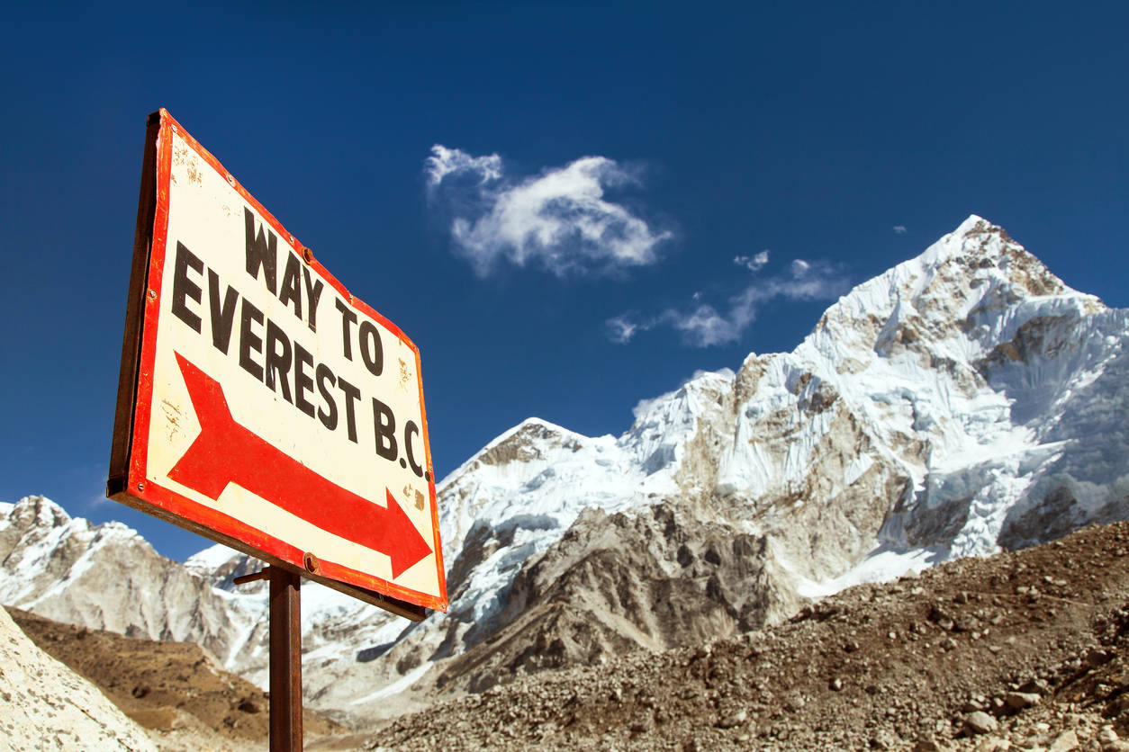 Coronavirus (COVID-19) shuts down Mt Everest Coronavirus (COVID-19) shuts down Mt Everest