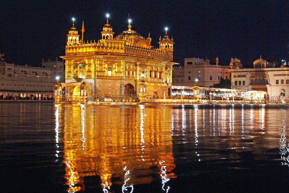Golden Temple in Amritsar goes on a special drive to keep COVID-19 at bay Golden Temple in Amritsar goes on a special drive to keep COVID-19 at bay