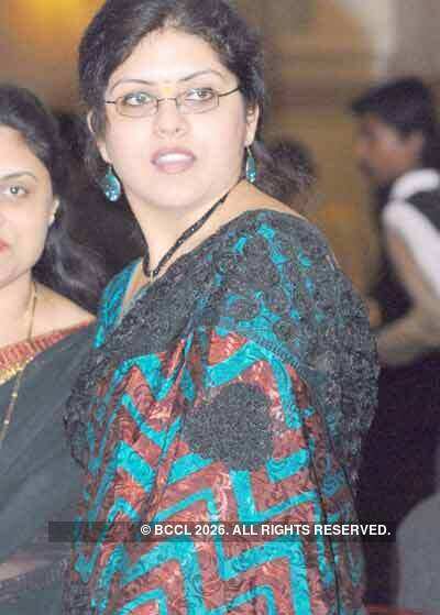 Dr. Rohit & Dr. Amruta's ring ceremony