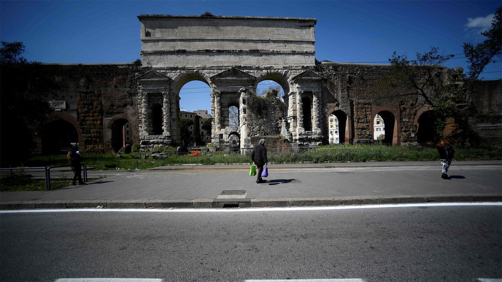 Deserted Rome: A timelapse ride though the city