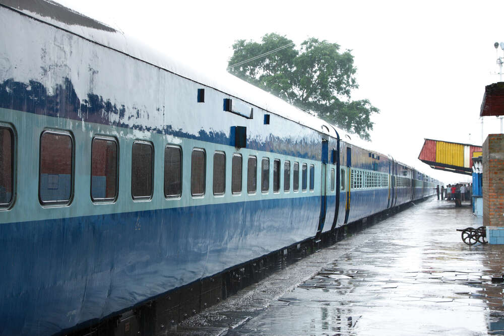 IRCTC asks passengers not to cancel train tickets for refund, suspends train services till April 15 IRCTC asks passengers not to cancel train tickets for refund, suspends train services till April 15