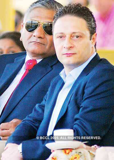 A Polo match by Roland 