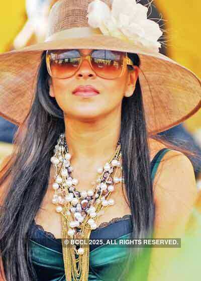 A Polo match by Roland 