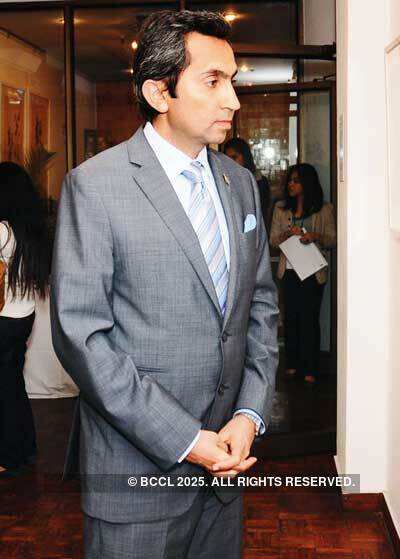 Yuriko's solo art show 