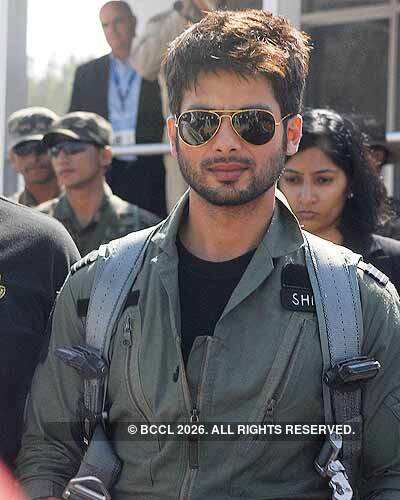 Shahid flies F-16 fighter