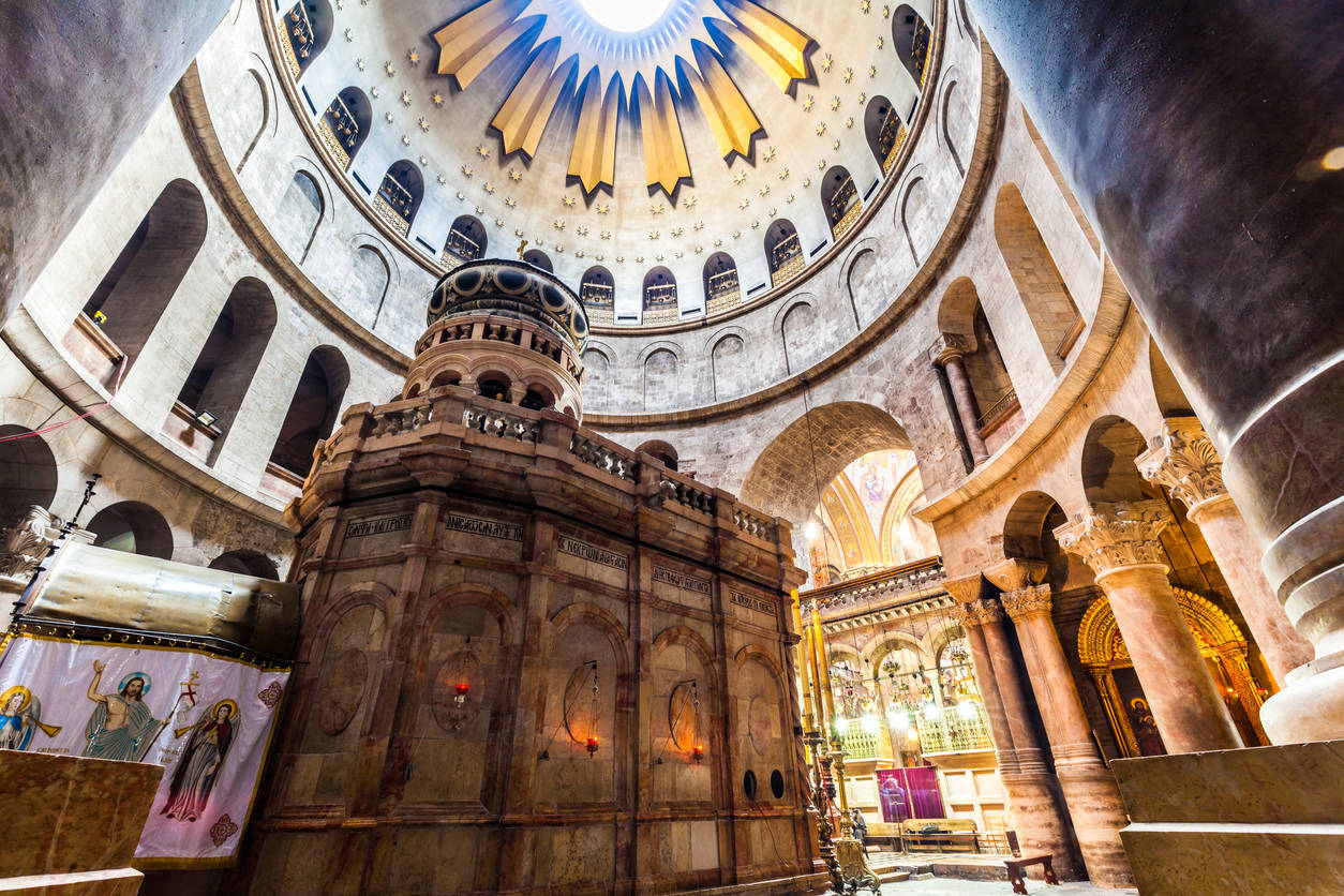 Church Of The Holy Sepulchre In Jerusalem Shuts Down Due To COVID-19 ...