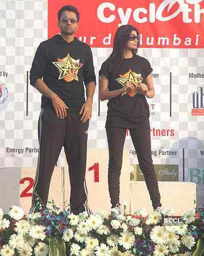 'F.A.L.T.U' cast @ Mumbai Cyclothon