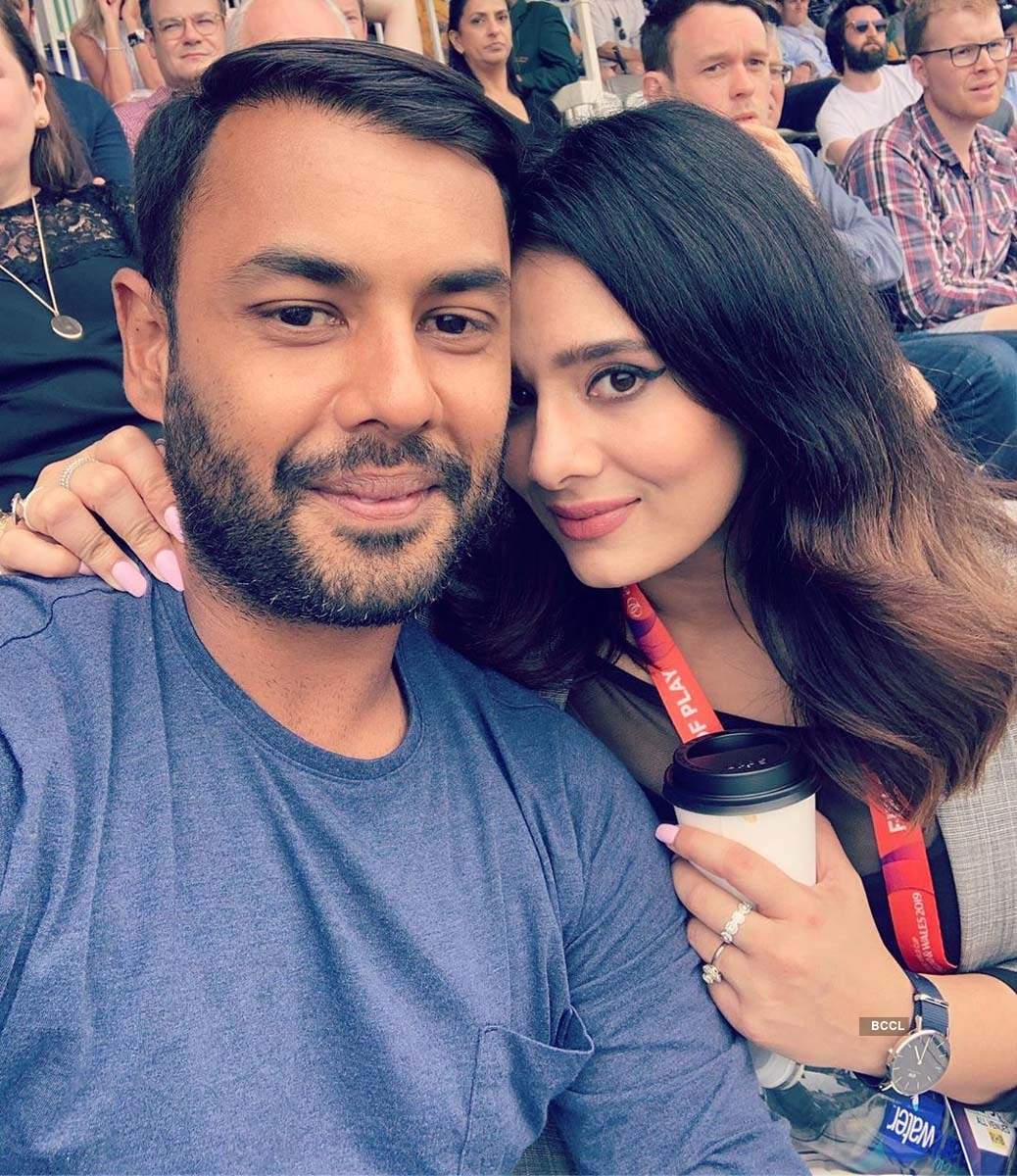 Love-filled pictures of sports presenter Mayanti Langer and Indian cricketer Stuart Binny