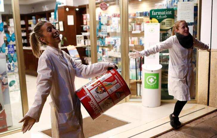 In pics: Spain grapples with coronavirus