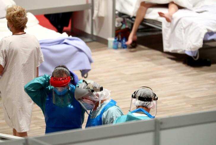 In pics: Spain grapples with coronavirus