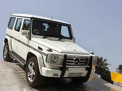 Launch: Mercedes G-55