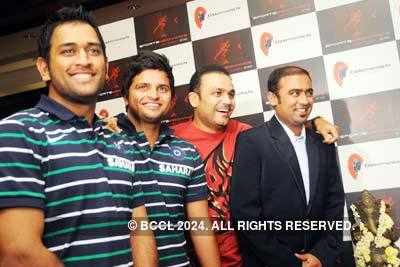 Cricketers at website launch