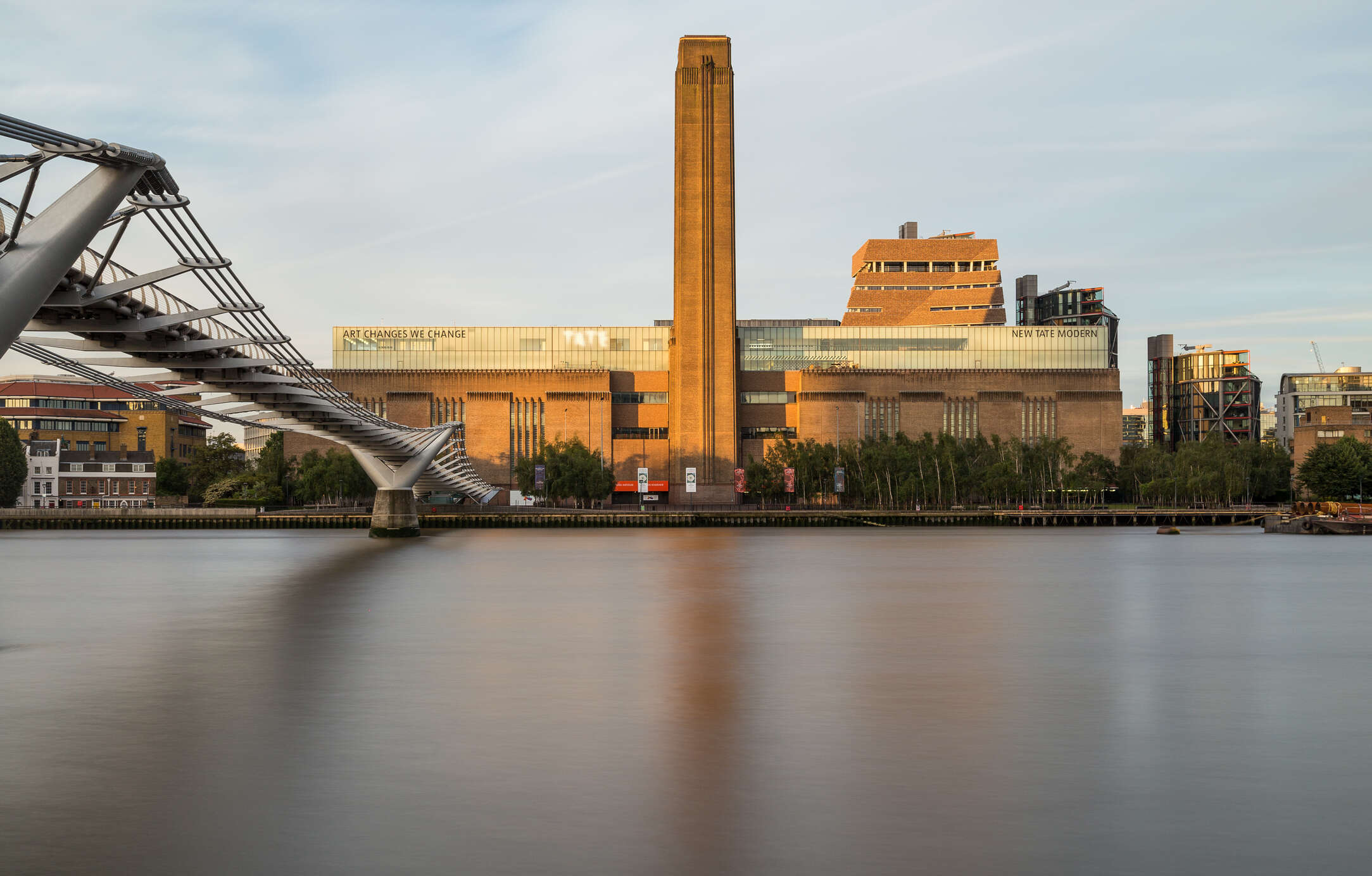 Tate Modern to release online tour of Andy Warhol exhibition Tate Modern to release online tour of Andy Warhol exhibition