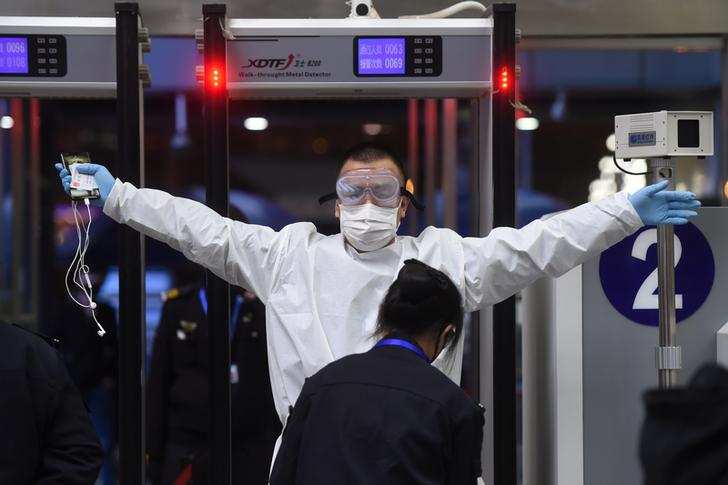 Coronavirus: China lifts 76-day lockdown on Wuhan