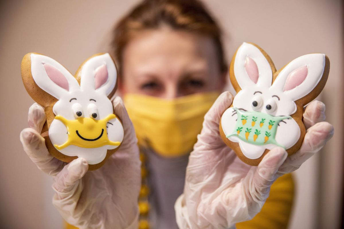 Pictures of Easter Bunnies spreading awareness during the Covid-19 outbreak are too cute to be missed!