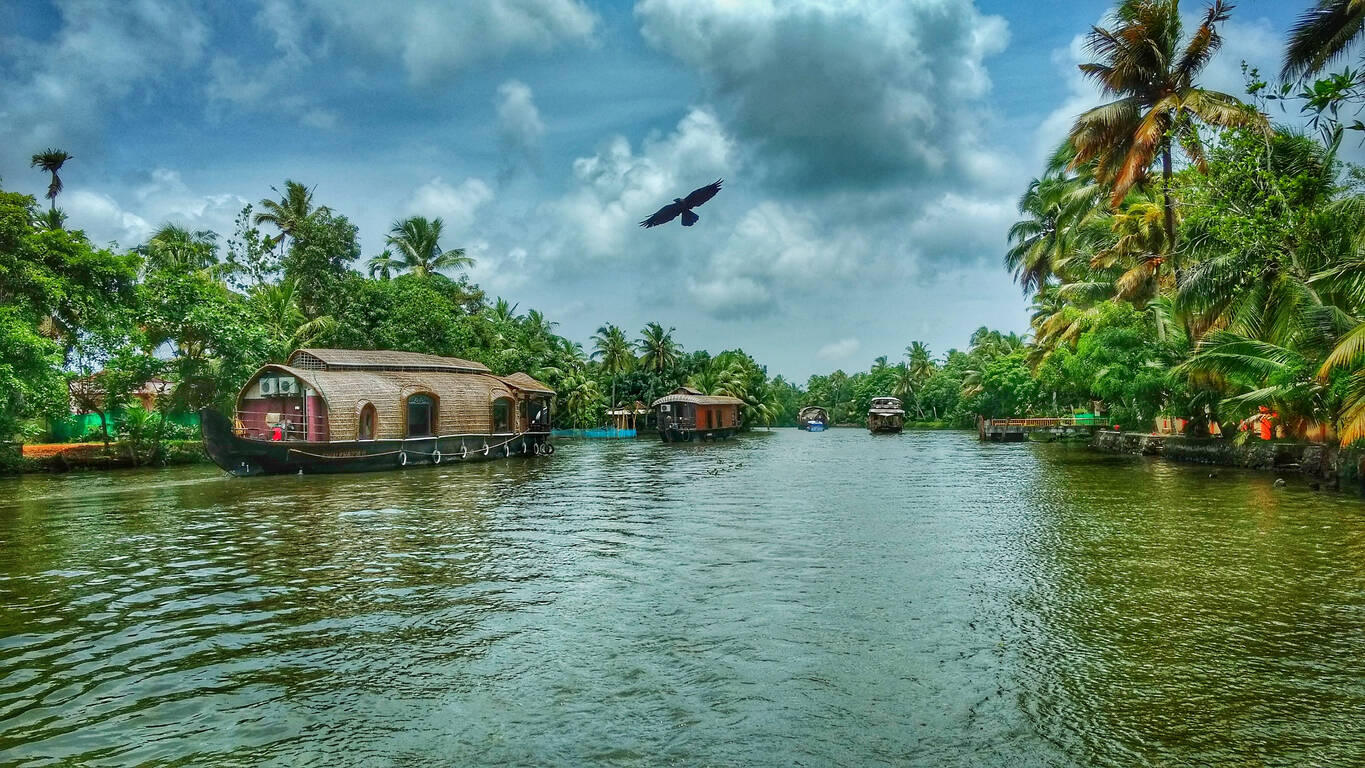 Houseboats in Kerala to be converted into isolation wards for Coronavirus Houseboats in Kerala to be converted into isolation wards for Coronavirus