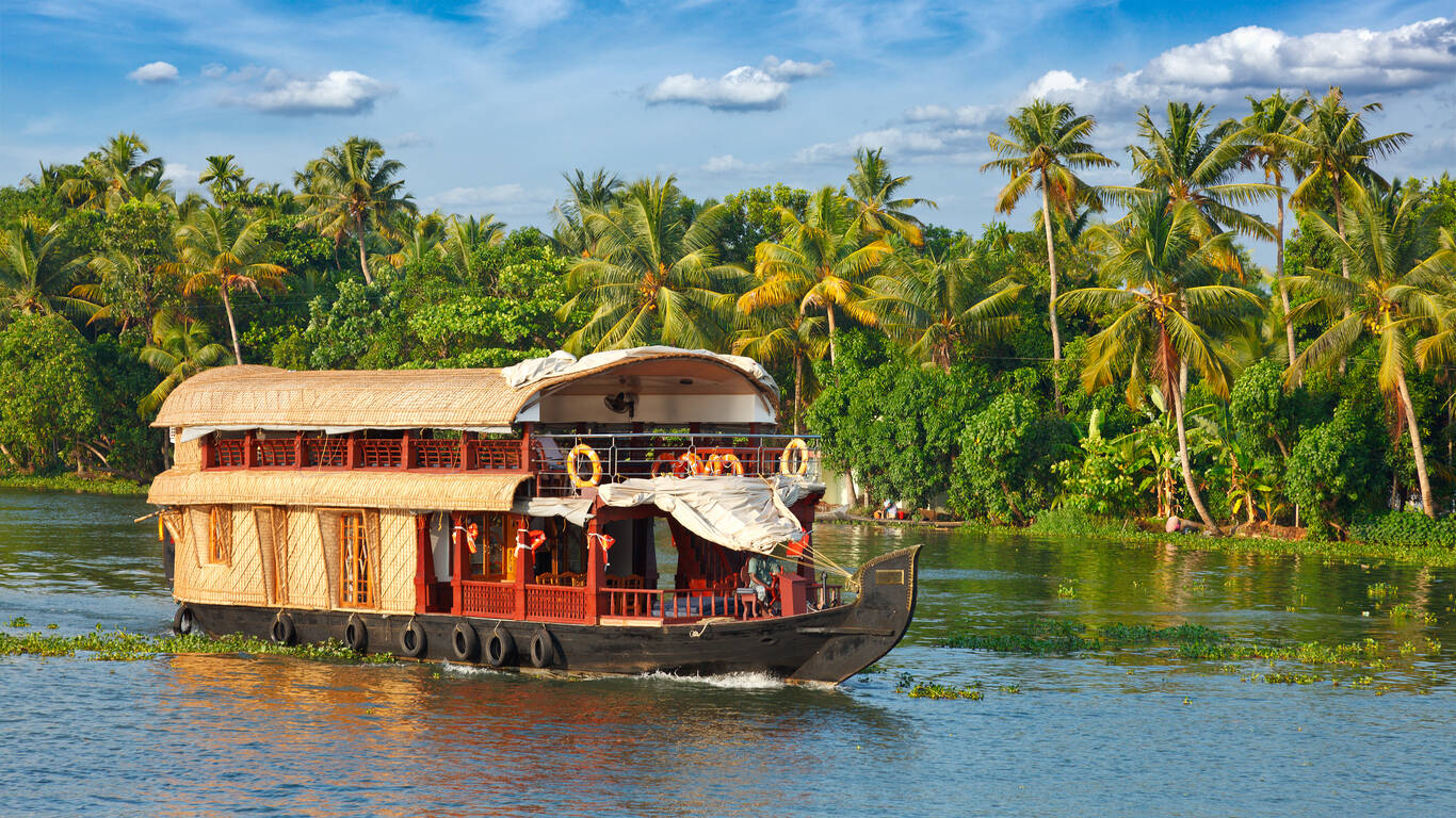 Houseboats in Kerala to be converted into isolation wards for Coronavirus Houseboats in Kerala to be converted into isolation wards for Coronavirus
