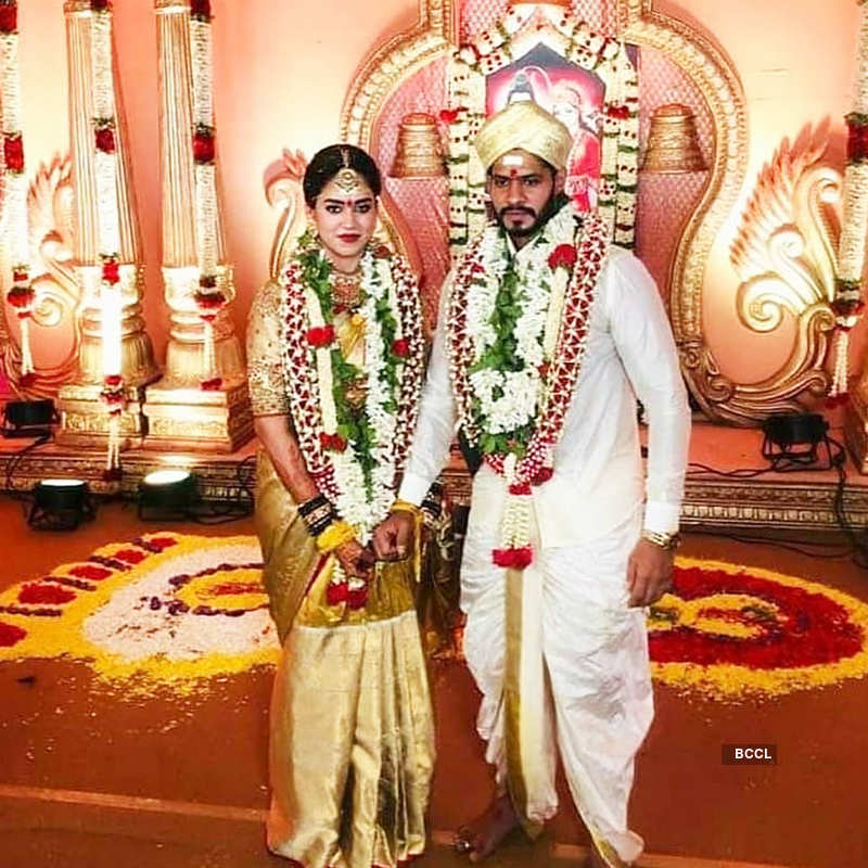 Raveena Tandon lashes out at former Karnataka CM’s son Nikhil Kumaraswamy for getting married amid coronavirus lockdown