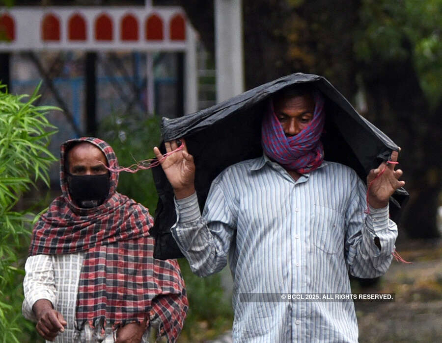 In pics: Delhi-NCR region witnesses rain