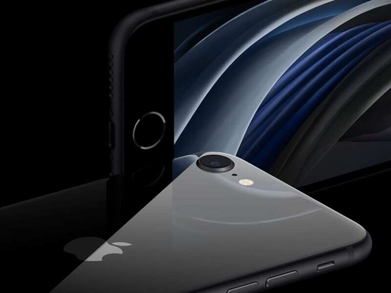 Front camera: OnePlus 8 offers a 16MP selfie camera