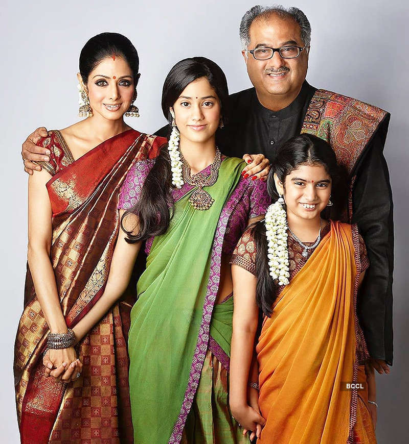 This throwback picture of Sridevi, Janhvi, Khushi and Boney Kapoor will surely melt your heart!
