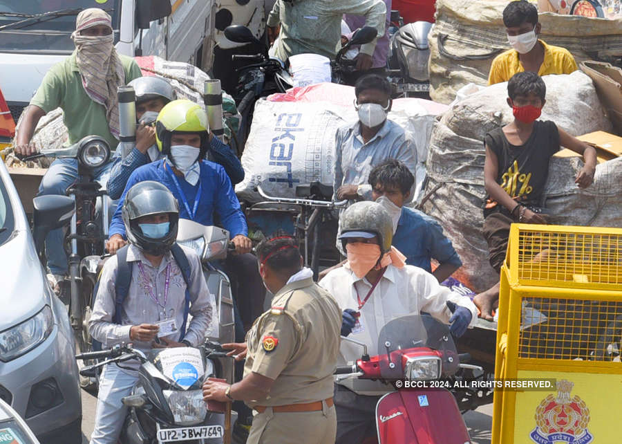 Coronavirus lockdown: Chaos at Delhi-Ghaziabad border as movement of people banned