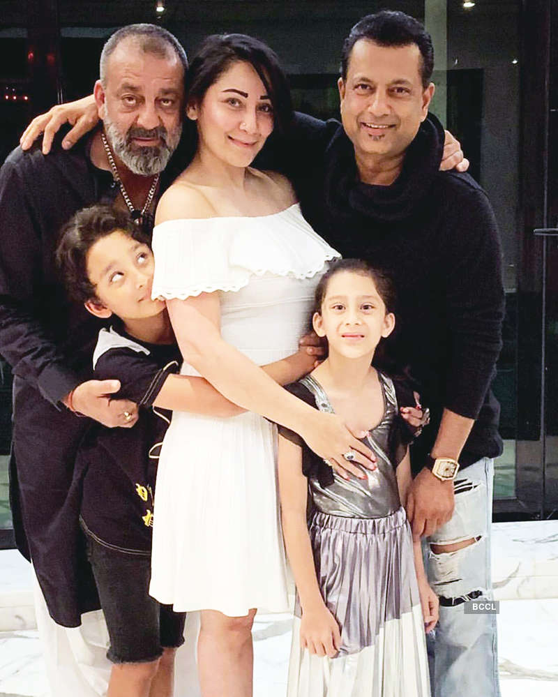 Inside pictures from Sanjay Dutt's Eid celebration with Maanayata and kids