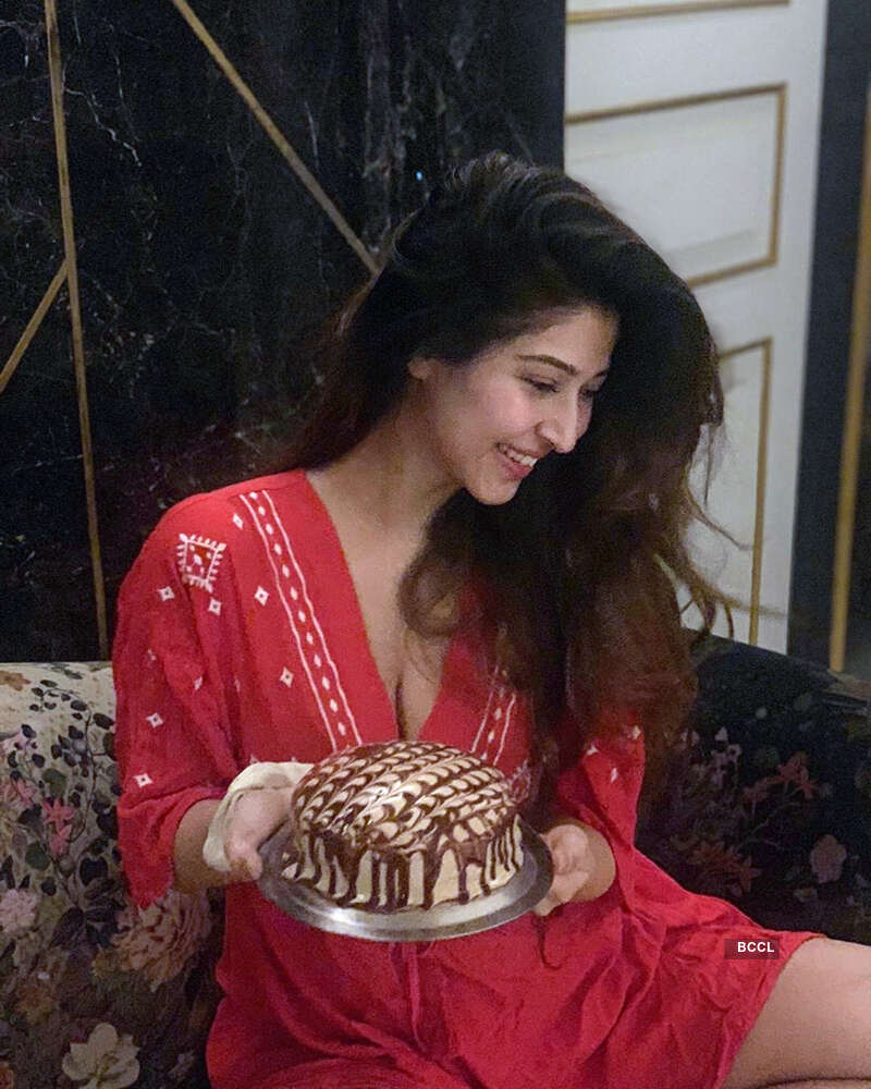 <BR> is turning heads with her bewitching pictures <BR> is turning heads with her bewitching pictures