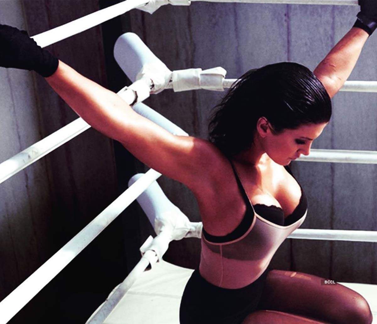 MAA fighter and Hollywood actress Gina Carano's stunning pictures
