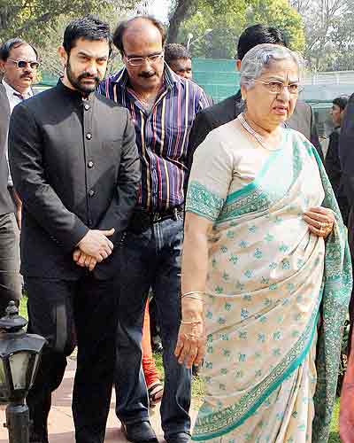 Aamir releases 'Colours of My Rainbow'