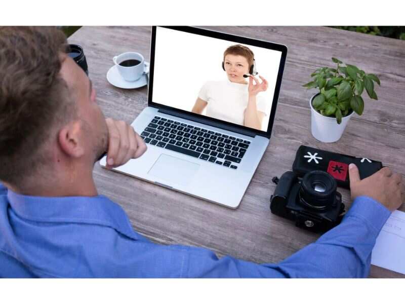 ​Try making eye contact