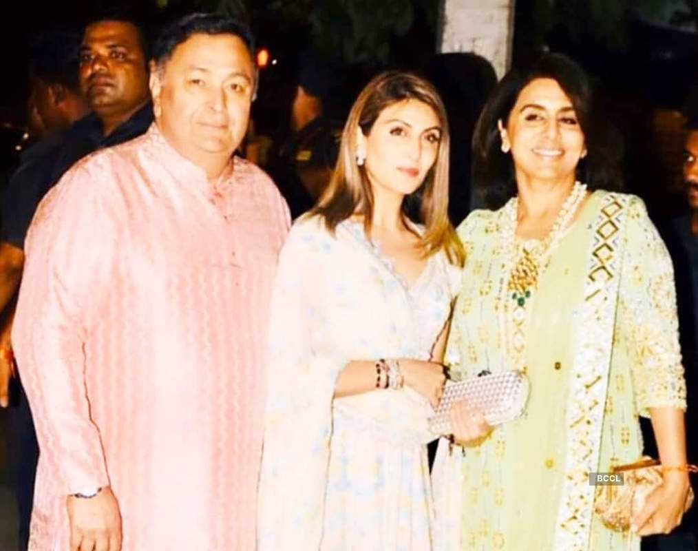 Bebo, Ranbir Kapoor & Alia Bhatt celebrate Riddhima Kapoor's birthday