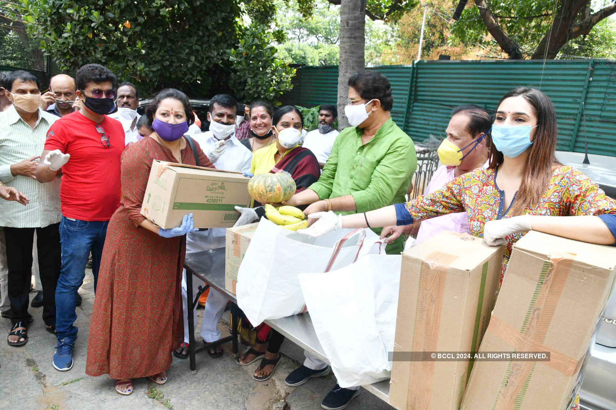 Food kits distributed to artists in the Kannada film industry