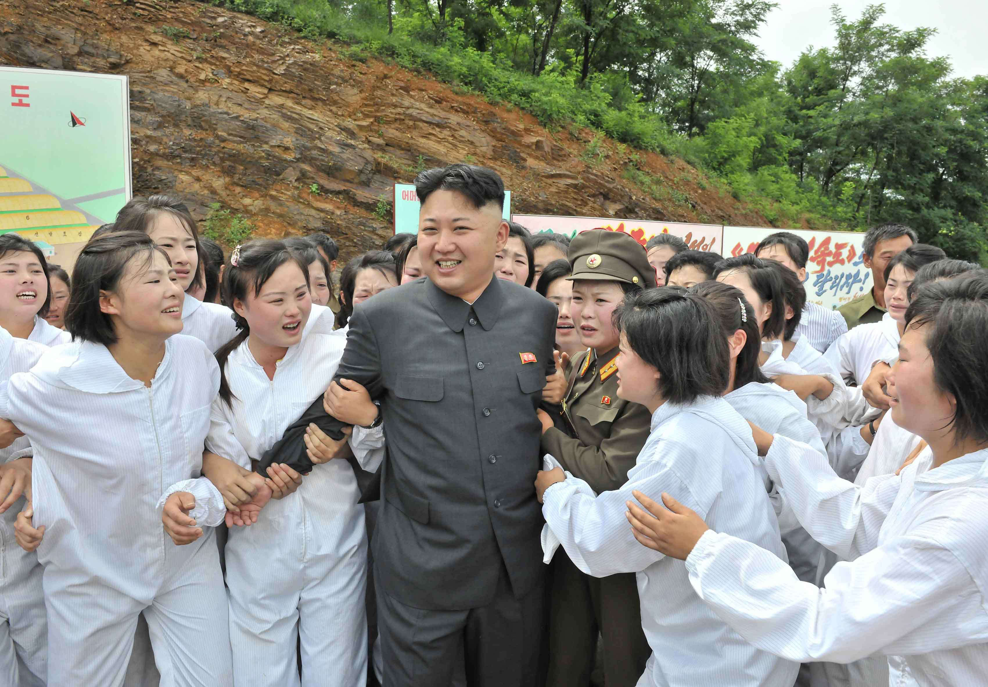 These are the pictures of Kim Jong Un's first public appearance after rumours he was dead