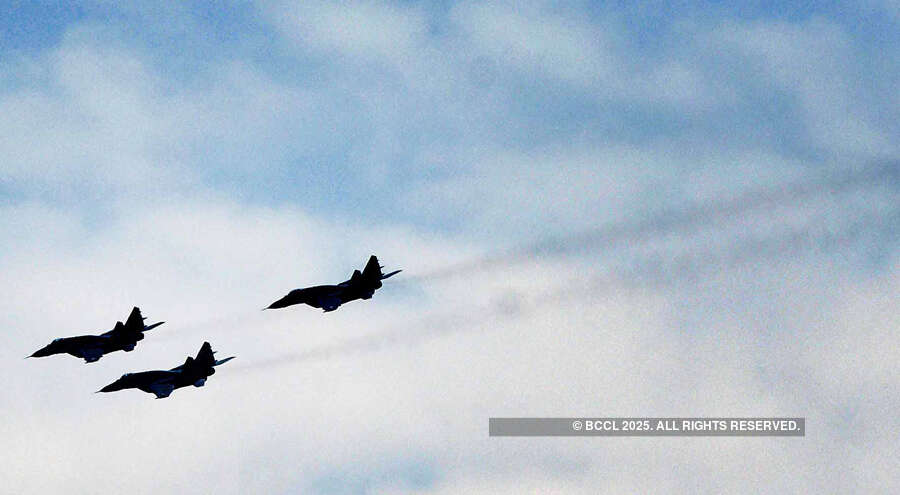 Armed forces salute 'corona warriors' by showering flower petals from choppers