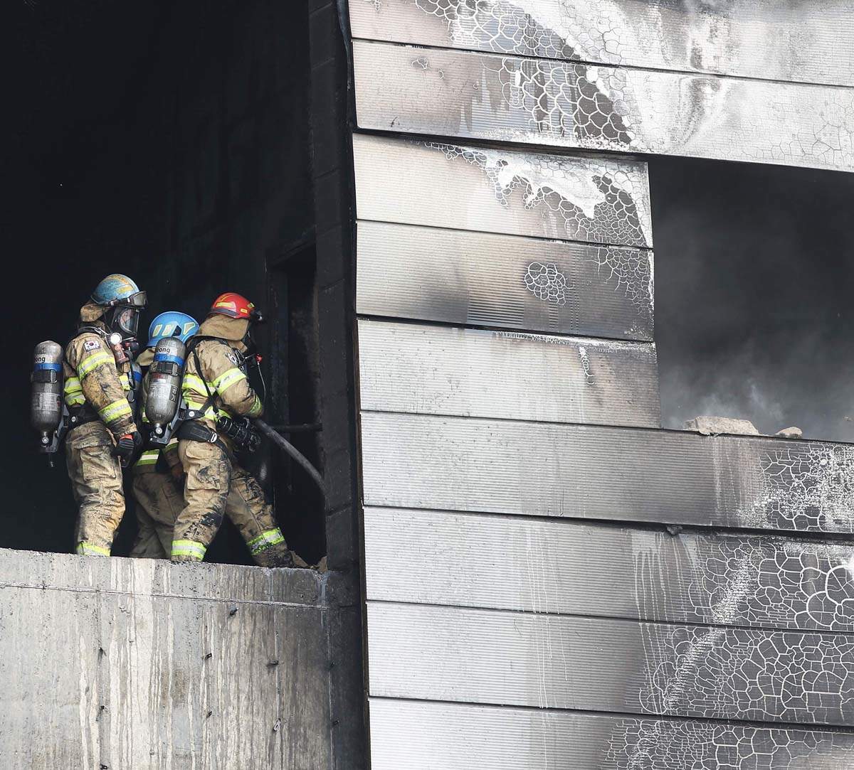 These shocking pictures of brave firefighters risking their lives will send a chill down your spine