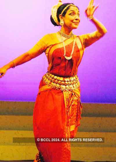 Madhavi Mudgal performs