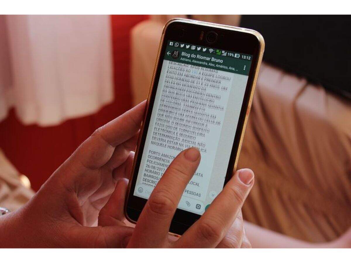 Never respond to messages that come from unknown numbers on WhatsApp