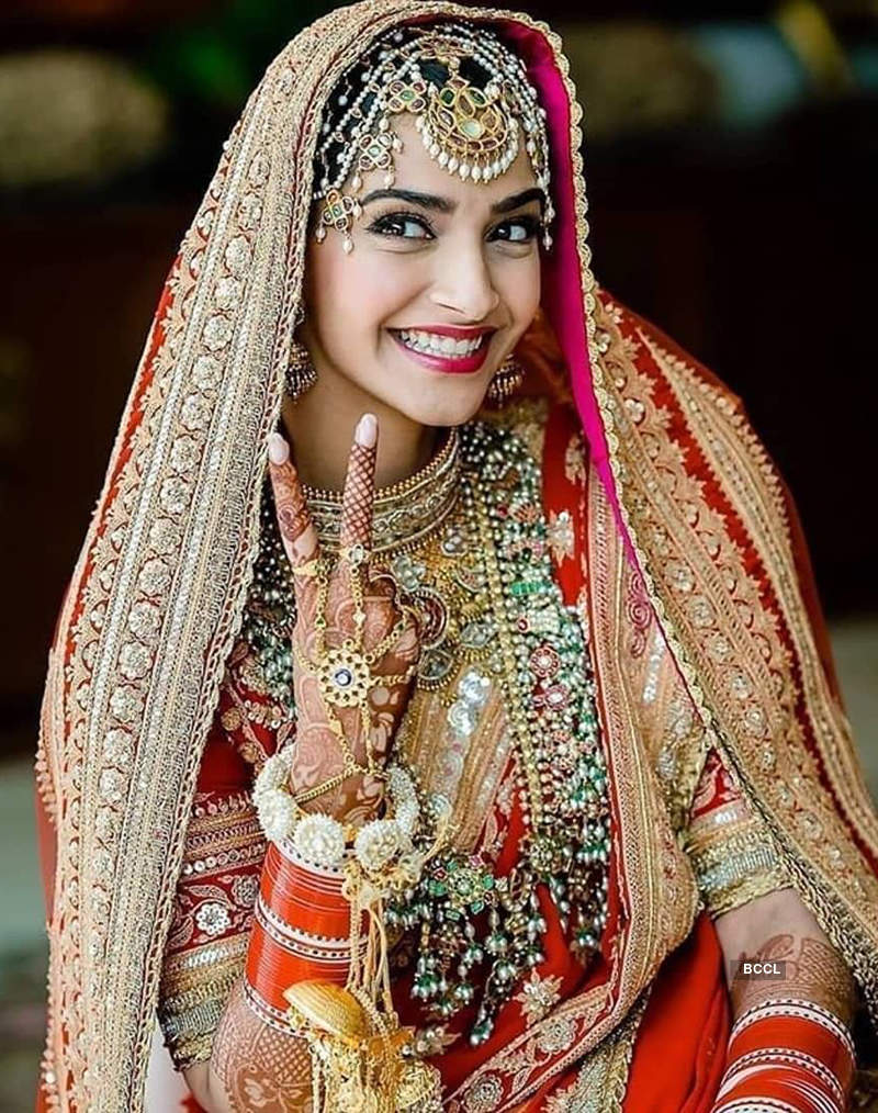 A look back at best wedding pictures of Sonam Kapoor & Anand Ahuja on their anniversary