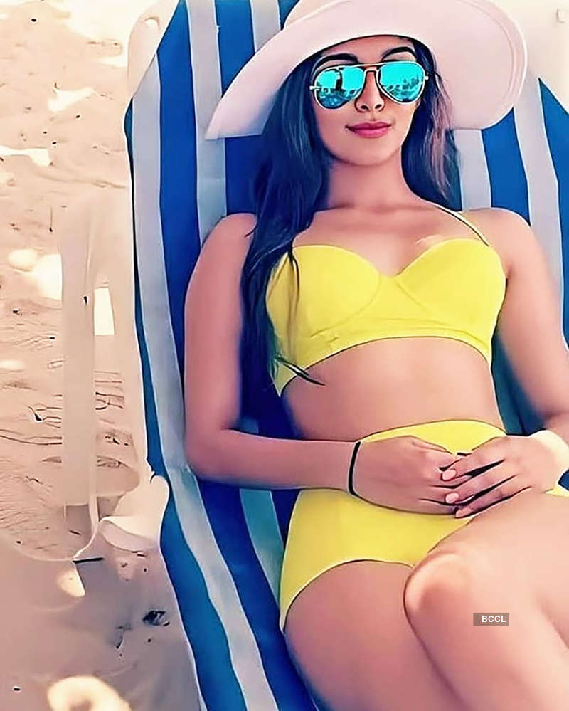 These throwback vacation pictures of Kiara Advani will surely make you pack your bags!