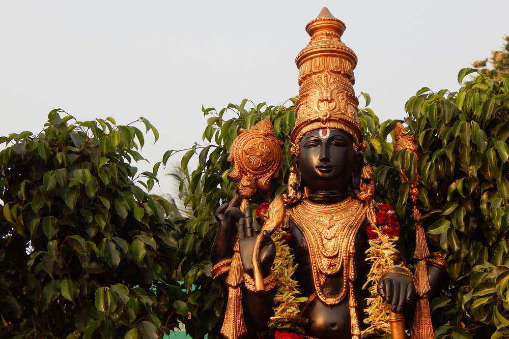 The world’s richest temple in India faces the worst financial crisis in decades