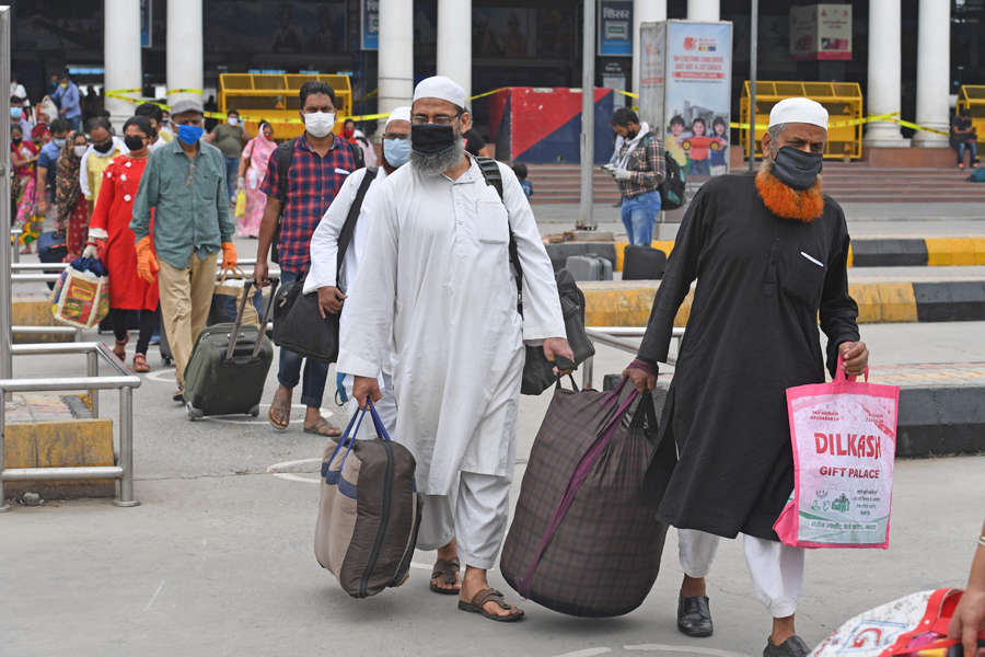 First train amid lockdown reaches Delhi