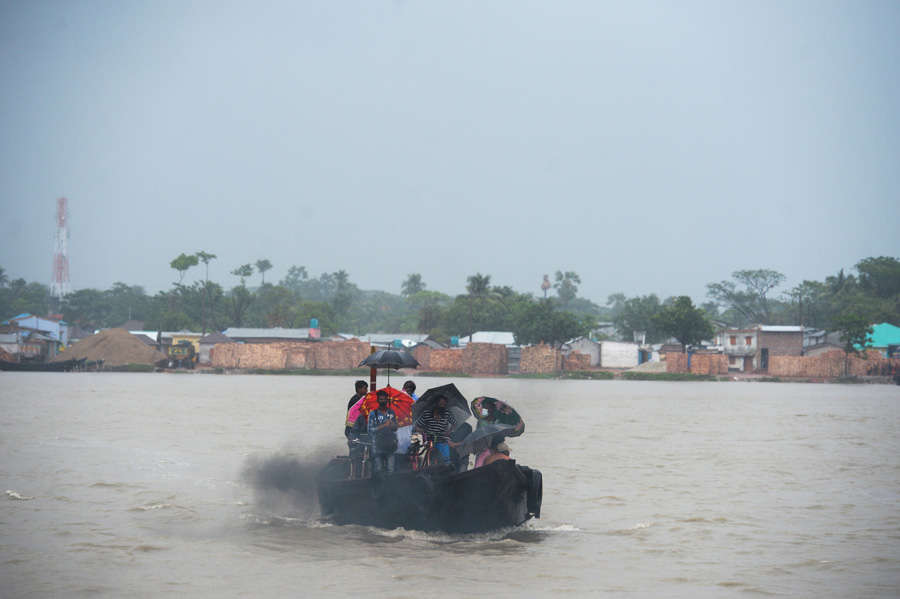 Millions evacuated as India, Bangladesh brace for the 'Super Cyclone' Amphan